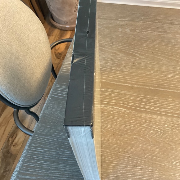 Culture Chanel, The Woman Who Reads oversized large coffee table book - Picture 3 of 3